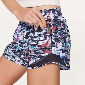 Lululemon Hotty Hot Short II (Long 4") Culture Clash Multi Black